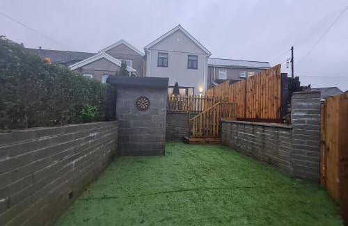 Dowlais House | 110 m² House ∙ 4 bedrooms ∙ 8 guests