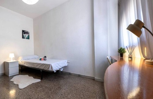 Almeria Centro Resort | 110 m² Private room ∙ 1 bedroom ∙ 6 guests