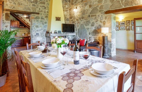 Castel del Piano Villa | 110 m² Villa ∙ 3 bedrooms ∙ 6 guests