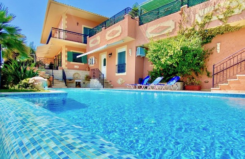 Vlachatika Villa | 110 m² Villa ∙ 3 bedrooms ∙ 6 guests