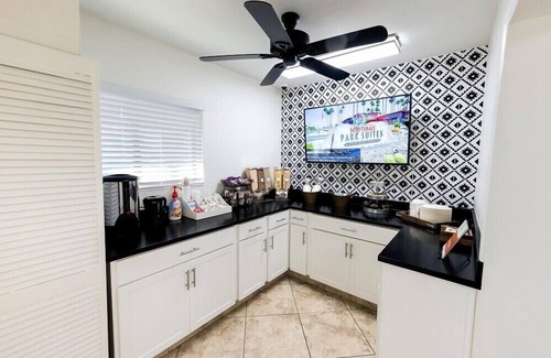 New Papago Parkway Apartment | 110-Modern Luxury Escape | Pool, Lounge, Fully Equipped Kitchen & Ideal for Any Stay