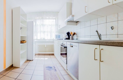 Rhein-Erft-Kreis District Apartment | 110 sqm apartment with terrace on the ground floor - cheap night