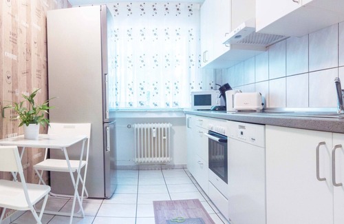 Rhein-Erft-Kreis District Apartment | 110 sqm apartment with terrace on the ground floor - cheap night