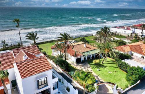Urbanizacion Marbessa Villa | 1100 Marbella Beachfront first line