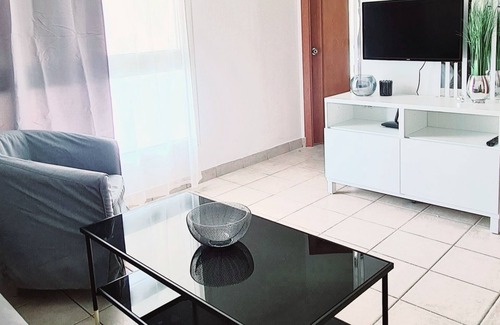 Bat Yam Apartment | 1107 Luxurious apartment with balcony and sea view.