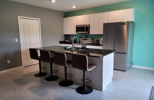 Kingsland House | 111 College: 4 BR, 2 BA House in Kingsland, Sleeps 12