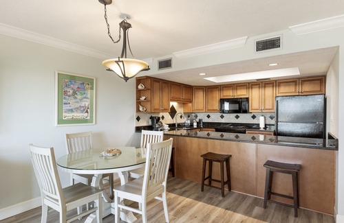 Destin Condo | 111- Direct BEACH FRONT family friendly paradise. Destin Beach Club