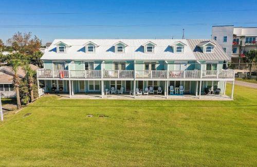 Sunnyside On The Gulf Apartment | 111 m² Serviced apartment ∙ 2 bedrooms ∙ 8 guests
