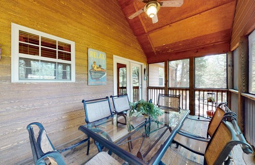 Branson West Cabin | 111 m² Cabin ∙ 2 bedrooms ∙ 4 guests