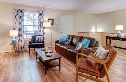 Clarkesville Cabin | 111 m² Cabin ∙ 3 bedrooms ∙ 8 guests