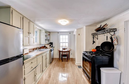 Ipswich Cottage | 111 m² Cabin ∙ 4 bedrooms ∙ 5 guests