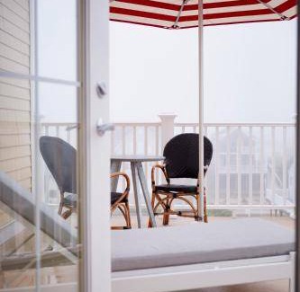 Misquamicut Hotel | 111 m² Hotel ∙ 2 bedrooms ∙ 6 guests