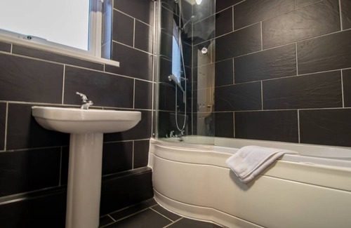 North Shields House | 111 m² House ∙ 3 bedrooms ∙ 5 guests