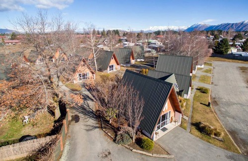 Twizel Hotel | 111 m² Motel ∙ 6 bedrooms ∙ 19 guests