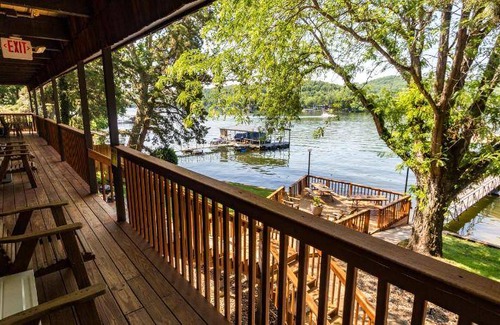 Camdenton Resort | 111 m² Resort ∙ 4 bedrooms ∙ 14 guests
