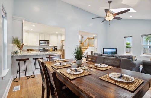 Northeast Virginia Beach Condo | 111 Oasis Virginia Beach Pet Friendly
