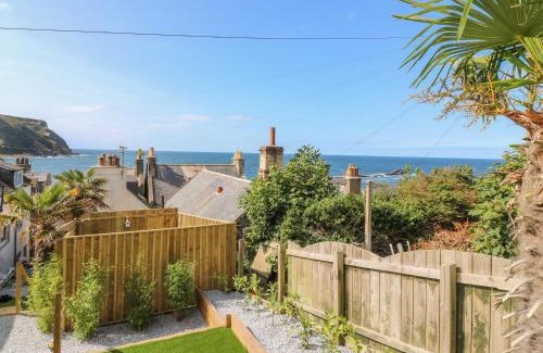Gardenstown House | 111A Main Street