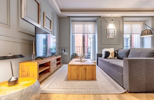 Malasana Apartment | 112 m² Apartment ∙ 3 bedrooms ∙ 8 guests