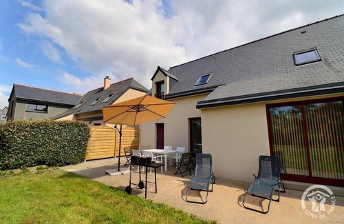 Saint-Meen-le-Grand House | 112 m² Gîte ∙ 4 bedrooms ∙ 8 guests