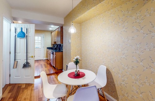 Riverside House | 112 m² House ∙ 2 bedrooms ∙ 4 guests