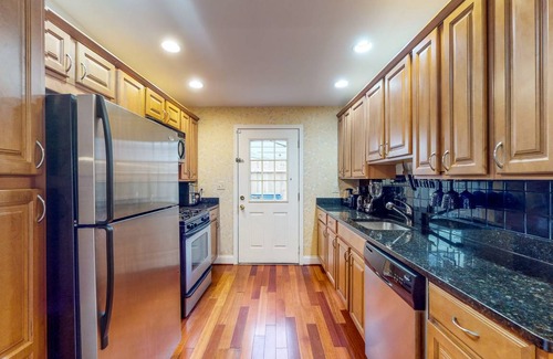 Riverside House | 112 m² House ∙ 2 bedrooms ∙ 4 guests