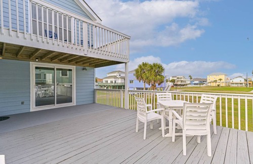 Pirates Beach House | 112 m² House ∙ 3 bedrooms ∙ 8 guests