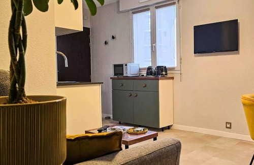 Sables-d'Or-les-Pins Apartment | 112- renovierte Wohnung nur wenige Schritte vom großen Strand entfernt