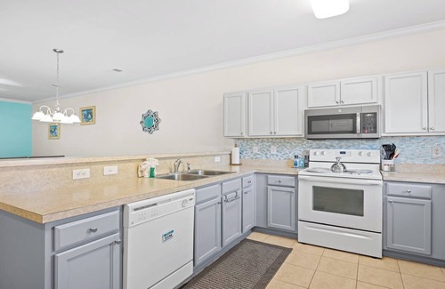 North Myrtle Beach Condo | 1124 Willow Bend - Barefoot Resort Rentals