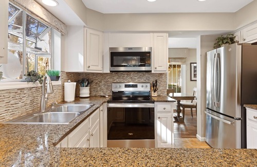 Shipyard Plantation Villa | 113 Evian - Beautiful 3 Bedroom with Free Tennis & Pool On site!