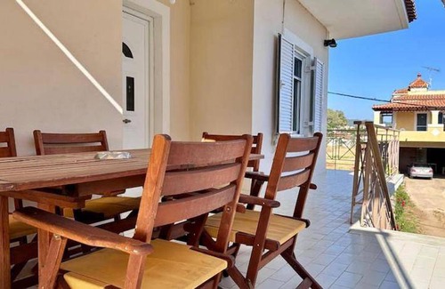 Iliokastron Apartment | 113 m² Apartment ∙ 2 bedrooms ∙ 6 guests