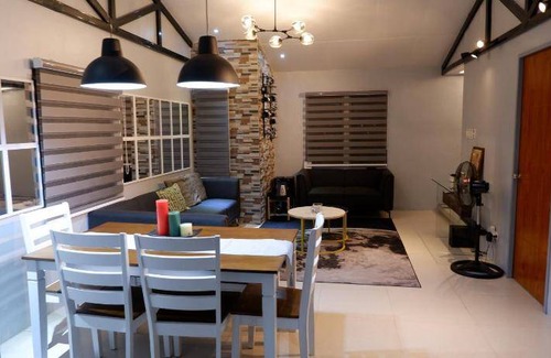Antipolo House | 113 m² House ∙ 2 bedrooms ∙ 10 guests