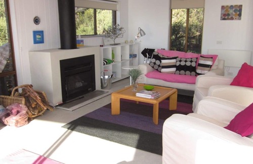 Silverleaves House | 113 Silverleaves Avenue, Silverleaves - set in peaceful surroundings