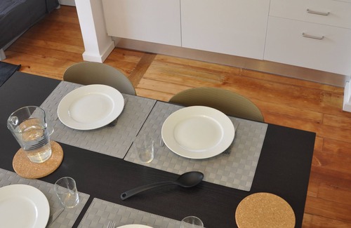 Uniao de Freguesias do Centro Apartment | 114-1 2 bedroom apartment in city center. Calm neighborhood near everything.