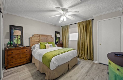 Biltmore Beach Condo | 114 m² Condo ∙ 3 bedrooms ∙ 6 guests