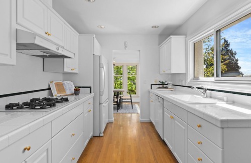 Stevens House | 1140 Large North Capitol Hill for your family retreat