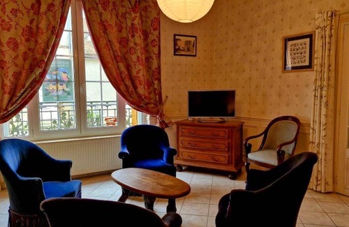 Chateau-Landon House | 115 m² Gîte ∙ 3 bedrooms ∙ 6 guests