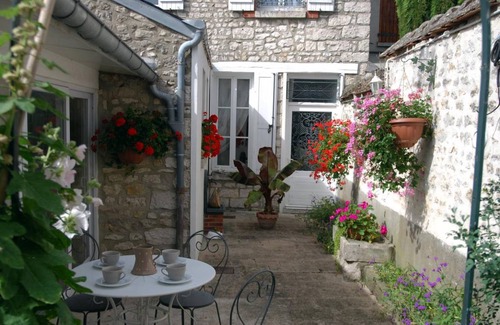Chateau-Landon House | 115 m² Gîte ∙ 3 bedrooms ∙ 6 guests