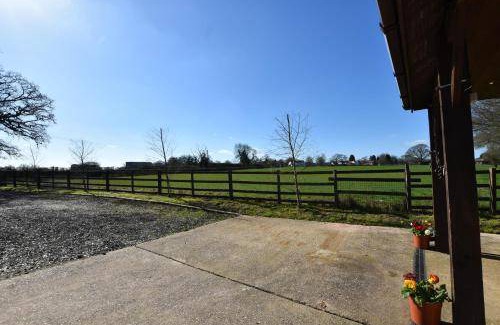 Earlswood House | 115 m² House ∙ 2 bedrooms ∙ 4 guests