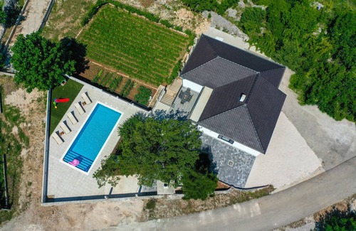 Rastovac House | 115 m² House ∙ 3 bedrooms ∙ 8 guests