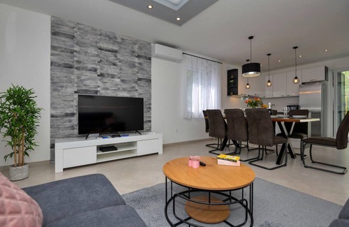 Rastovac House | 115 m² House ∙ 3 bedrooms ∙ 8 guests