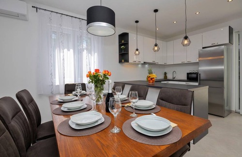 Rastovac House | 115 m² House ∙ 3 bedrooms ∙ 8 guests
