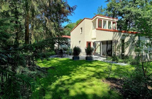 Halle House | 115 m² House ∙ 3 bedrooms ∙ 6 guests