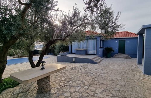 Kastel Sucurac Villa | 115 m² Villa ∙ 3 bedrooms ∙ 12 guests
