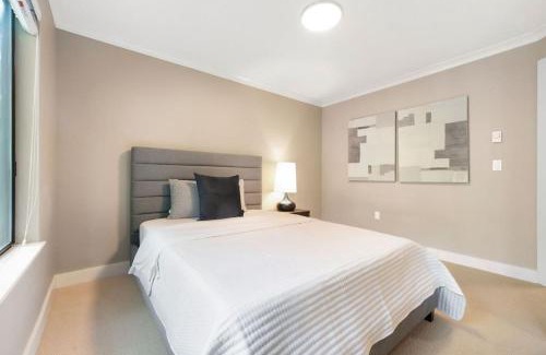 Northwest Bellevue Apartment | 115 Modern and Serene Min to Downtown