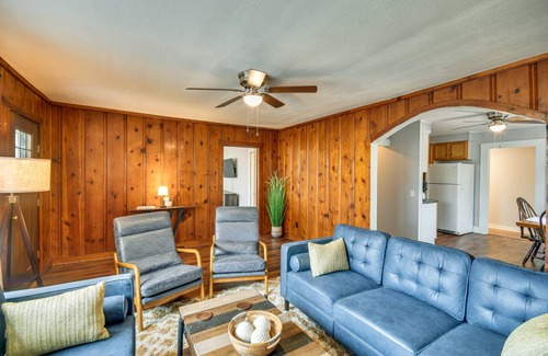 East Tallassee Cottage | 116 m² Cabin ∙ 3 bedrooms ∙ 7 guests