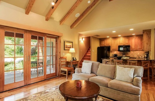 Tamarack Resort House | 116 m² House ∙ 2 bedrooms ∙ 6 guests