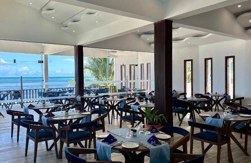 Uroa Resort | 116 m² Resort ∙ 2 bedrooms ∙ 10 guests