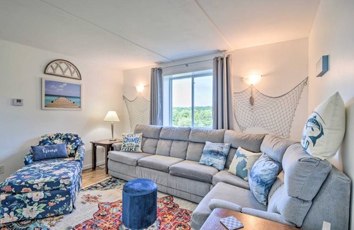 Central Lake Cottage | 117 m² Cabin ∙ 2 bedrooms ∙ 5 guests