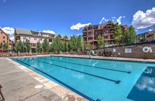 Peak 9 Condo | 117 m² Condo ∙ 2 bedrooms ∙ 6 guests