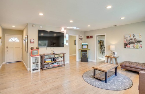 Northwest Anaheim House | 117 m² House ∙ 3 bedrooms ∙ 8 guests